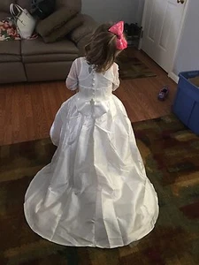 Ivory flower girl dress long sleeves - Picture 1 of 2