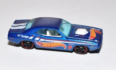 Hot Wheels '70 Dodge 6.4 Hemi Challenger V5478 J3270 HW Racing blu 2012 - Immagine 1 di 4