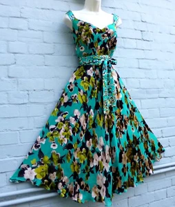 Stunning Monsoon Carmen Size 18 Floral Green Silk Blend Midi Dress - Picture 1 of 8