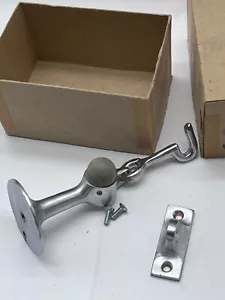 Tope de puerta cromado 3" montaje en piso gancho de pared y herrajes vintage escuela nuevo stock - Imagen 1 de 6