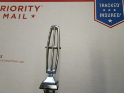 Lincoln Town Car 2003-2011 capó delantero emblema cromado OEM  Foto 1 de 4