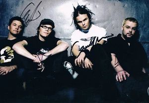 The Rasmus Finnish rock band genuine autograph signed 8"x12" photo - Picture 1 of 1