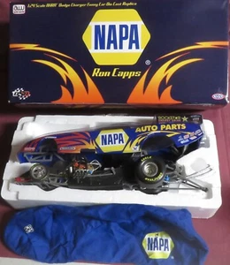 Cargador Dodge 2008 auto divertido Ron Capps, Napa, 1/24 Auto World - Imagen 1 de 2