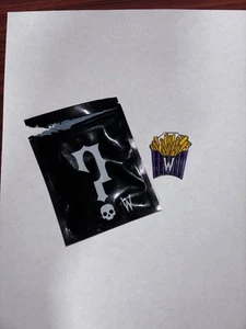 Prendedor misterioso Wendy’s Wednesday emergente papas fritas - Imagen 1 de 1