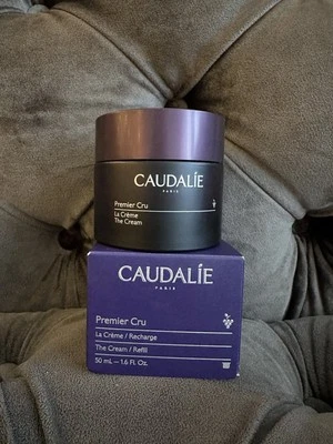 Crema hidratante antienvejecimiento CAUDALIE Premier Cru 50 ml $119 + 50 ml recarga $99 Foto 1 de 4