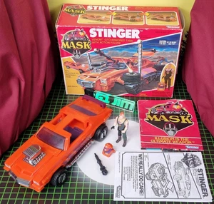 Vintage Kenner M.A.S.K. Stinger Complete in Box w/Bruno Sheppard & Magna-Beam - Picture 1 of 13