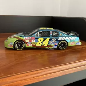 2002 Action #24 Jeff Gordon Monte Carlo Looney Tunes Rematch 1:24 Color Chrome - Picture 1 of 12