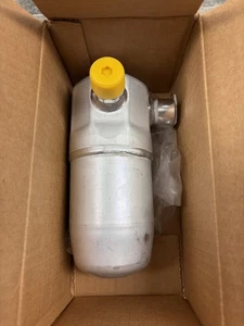Acumulador de aire acondicionado GM #RD-10083C nuevo (caja abierta) - Imagen 1 de 3