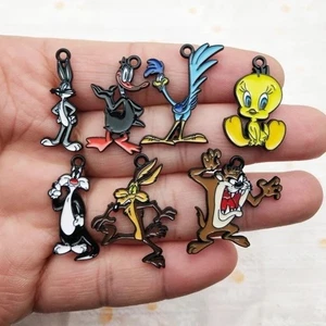 Looney Tunes Charms keychain Bracelet Pendants Necklace Jewellery Craft Making - Picture 1 of 9