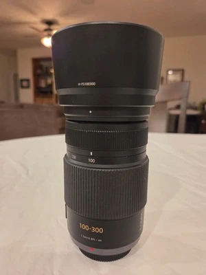 Panasonic Lumix G Vario 100-300mm F/4.0-5.6 AF MEGA O.I.S. Zoom Lens With Hood - Image 1 of 4