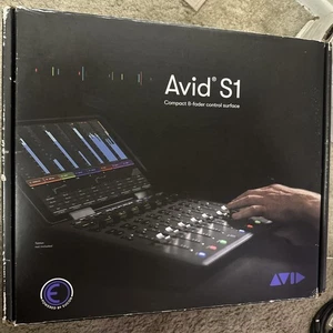 Avid S1 Professional Studio Control Surface - Compact, Integrated, Mixing System - Picture 1 of 11