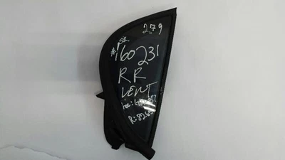 Vidrio de ventilación de puerta trasera derecha OEM 2000 2001 2002 2003 Nissan Máxima SE Foto 1 de 4