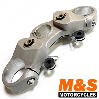 Yugo superior Ducati / Triple abrazadera Monster 796 2011-14 | Pieza original 34130681A Foto 1 de 4