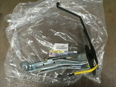 Soporte de montaje de bomba de combustible OEM TOYOTA SUPRA para 1986-1992  Foto 1 de 2