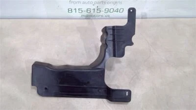 2018 - 2023 CHEVROLET TRAVERSE FRONT RIGHT FENDER DEFLECTOR COVER 84175574 - Image 1 of 4