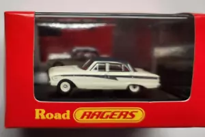 Road Ragers HO 1960 XK Limousine, Merinoweiß/Koalagrau, #R.019, Neu im Karton - Bild 1 von 3