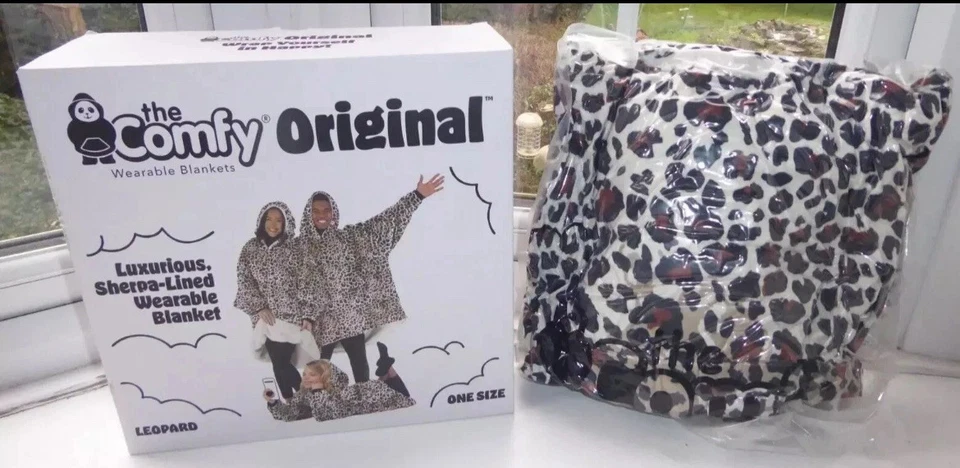 The Comfy Original Luxurious Sherpa-lined Wearable Blanket LEOPARD NEW & BOXED