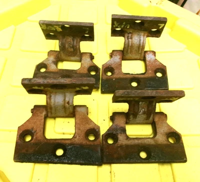1942 1946 1948 CHEVROLET AERO SEDAN FLEETLINE DOOR HINGES SET OF 4 GM - Image 1 of 4