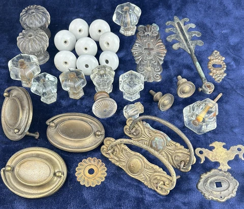 Antique VTG mixed LOT Cabinet Door Drawer Ornate Pull Knob Har￼dware Cover