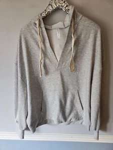Fabletics Womens Gray Heather Ariana Kangaroo Pockets V-Neck Hoodie Size Medium - Picture 1 of 7