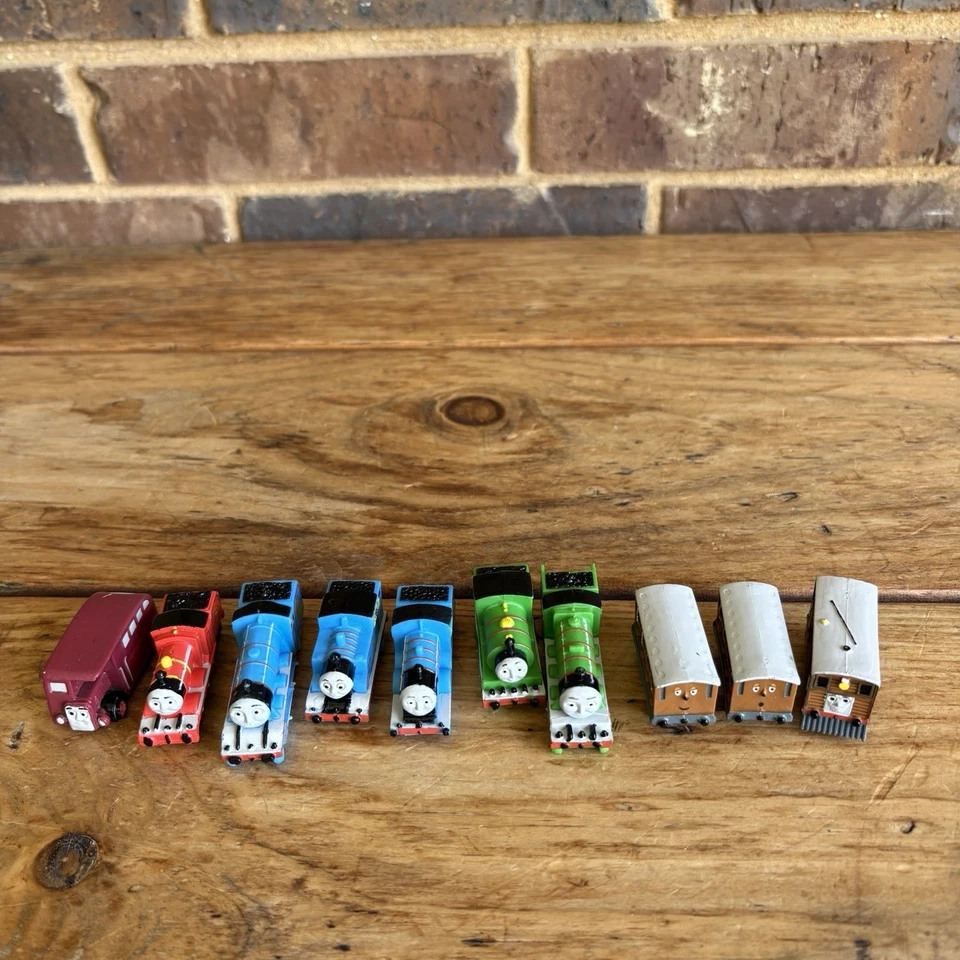 Lote Vintage de 10 Figuras Thomas & Friends My Busy Book - Decoração de Bolo - Imagem 1 de 4