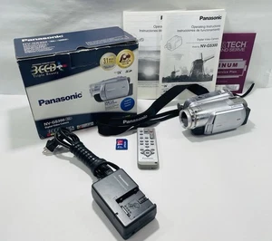 Panasonic PV-GS300 MiniDV Videocamera 3CCD con Telecomando, Scheda, Caricatore, Extra Giappone - Foto 1 di 23