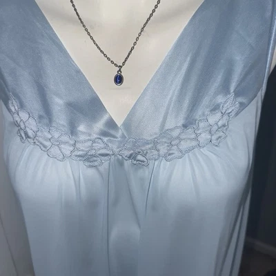 Vanity Fair Vintage Baby Blue Nightgown Nylon Silky Coloratura Womens Medium - Image 1 of 4