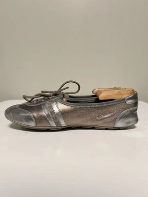 PRADA BALLET FLAT SILVER LEATHER/PATENT LEATHER WOMEN SHOES EU 37 US 7 - Image 1 of 4