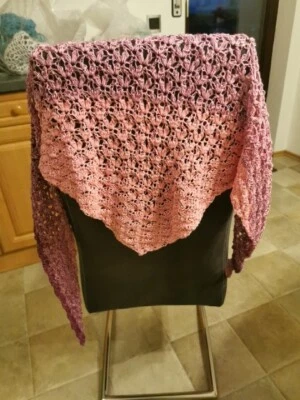 Schultertuch, gehäkelt, Neu, GESCHENK, HANDARBEIT,  Stola, Umschlagtuch,  - Bild 1 von 4