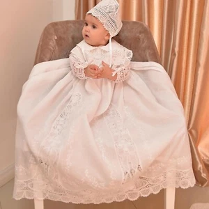 Baby Taufkleid Leinen Chambray verziert Handarbeit Spitze und handbestickt - Bild 1 von 12