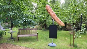 Bratwurst mit Betonsockel Rostbratwurst Thüringer Deko 3D Skulptur HAEIGEMO - Picture 1 of 8