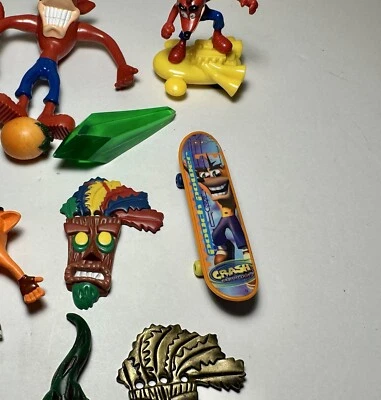 Monopatín Crash Bandicoot de colección y LOTE de figuras de acción *Raro* Foto 1 de 4