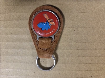 Nuevo de Lote Antiguo Llavero Marrón Claro Gamuza Plymouth Road Runner Foto 1 de 2