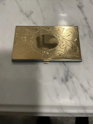 Tarjetero de visita grabado de lujo enchapado en oro vintage Foto 1 de 3