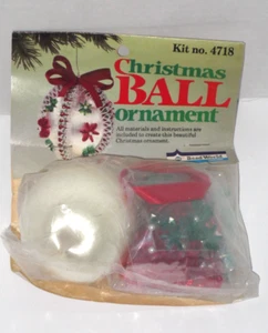 Kit de adornos de bola de satén de Navidad vintage 1986 "Bead World" - Imagen 1 de 10