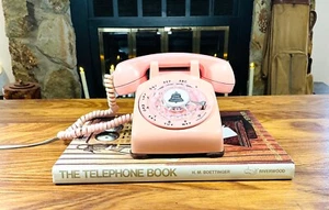 Vintage Pink ITT Kellogg Rotary Dial Phone, Works Telephone, Pink House Phone - Photo 1/10