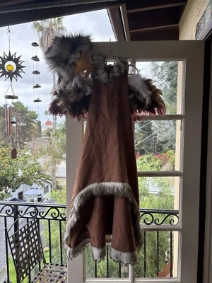  DISFRAZ/CABECERO Y ALAS DE ÁGUILA REAL PERSIGUIENDO LUCIÉRNAGAS NIÑAS TALLA 6-8 Foto 1 de 4