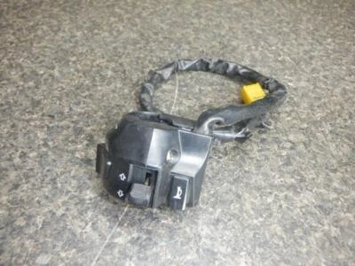 Interruptor intermitente izquierdo Hyosung GT650 07 24L Foto 1 de 2