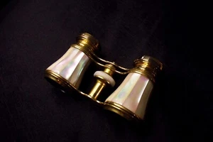 Antique Mother of Pearl Opera Glasses by Iris Paris - Bild 1 von 8