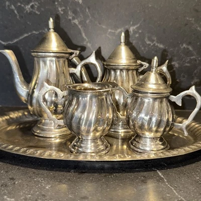 "Juego de 5 piezas de té con plato de plata miniatura de colección International Silver Company 2,5-5""" Foto 1 de 4