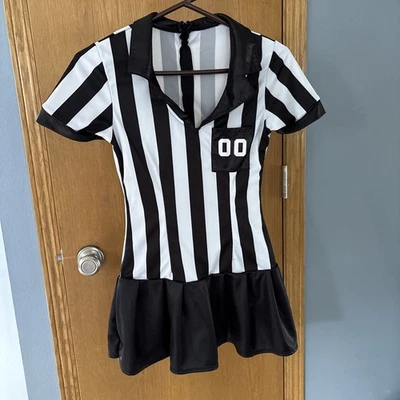 Leg Avenue Jr. S/M Referee Halloween Costume. - Image 1 of 4