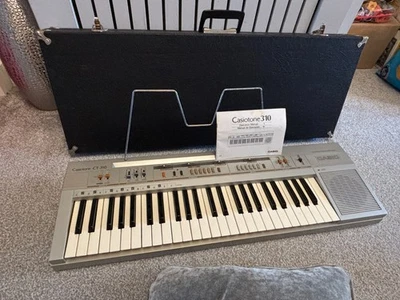 Vintage Casio Casiotone CT-310 keyboard with Hard Case No Power Lead Working - image 1 of 4