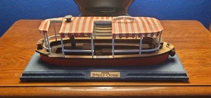 DISNEYS MASSGESCHNEIDERTES HOLZ JUNGLE KREUZFAHRTBOOT "CONGO CONNIE" - Bild 1 von 1