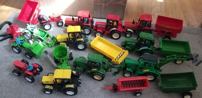 Tractores Remolques John Deere IH Case Oliver Motorizados Lote de 20 Farm World 1/32 Foto 1 de 4
