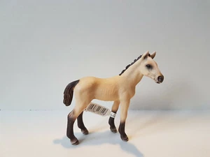 Schleich 13702 Achal Tekkiner potro caballo caballos caballo NUEVO - Imagen 1 de 2