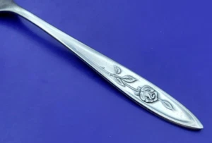 Cubiertos de acero inoxidable Betty Crocker Oneida Community MY ROSE ELECCIÓN - Imagen 1 de 25