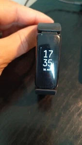 Fitbit Inspire 2 Aktivitäts-Tracker - Schwarz inkl. 3 Armbänder in L - Bild 1 von 11
