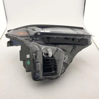 Headlight  For Trax OEM Assy Right Mnt Gone - Image 1 of 4