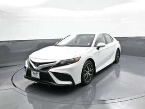 2022 Toyota Camry SE - Picture 1 of 12