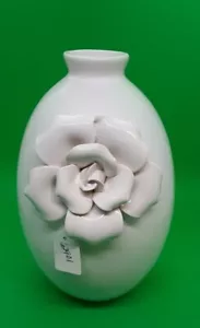 Set of 2 White Ceramic Vases with Applied Rose - New - Picture 1 of 10